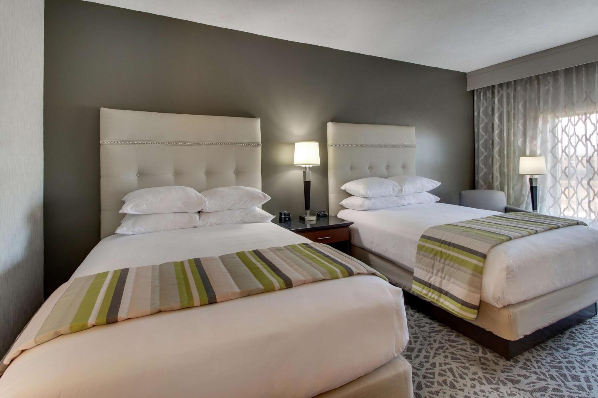 Drury Inn & Suites Cleveland Beachwood Eksteriør billede
