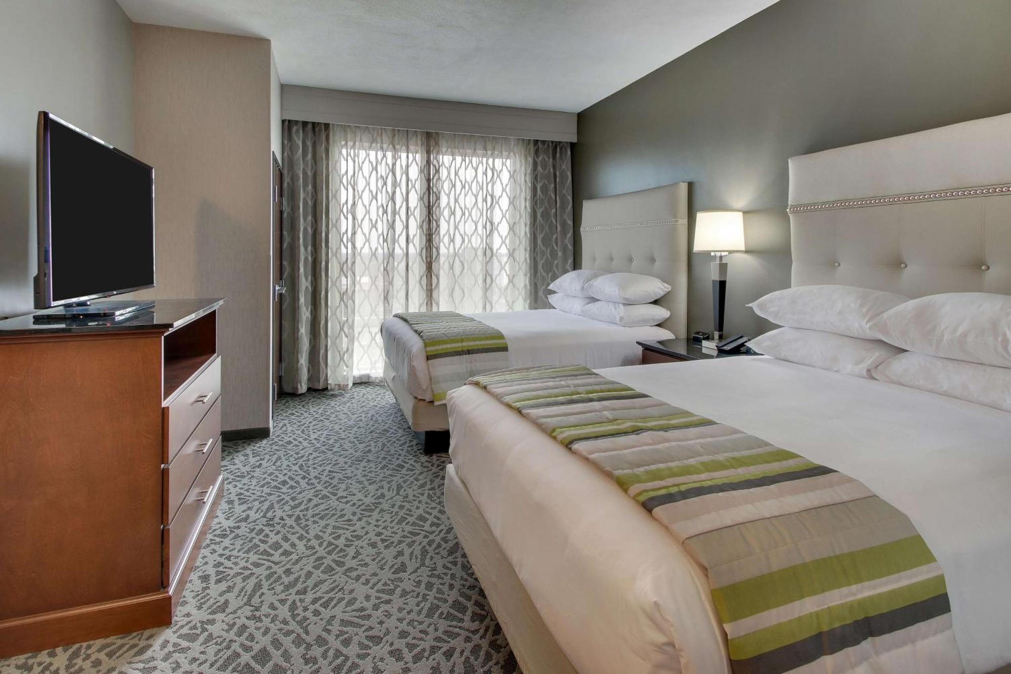 Drury Inn & Suites Cleveland Beachwood Eksteriør billede
